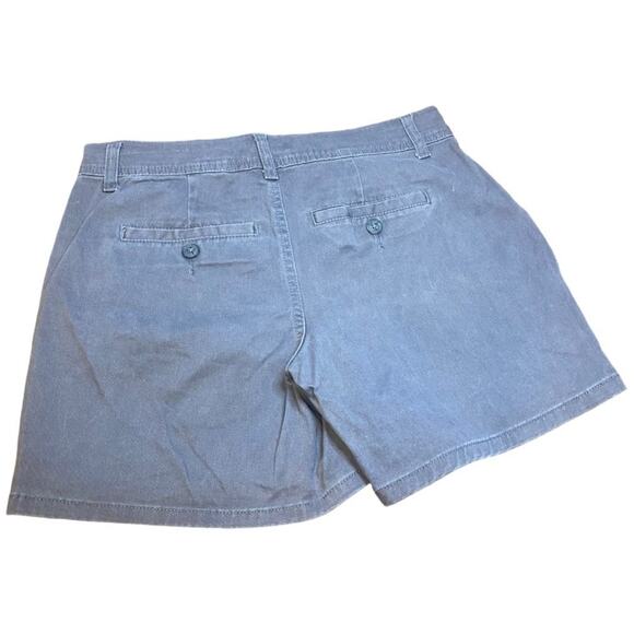 MAURICES gray chino flat front shorts women's size 2 - Picture 2 of 6